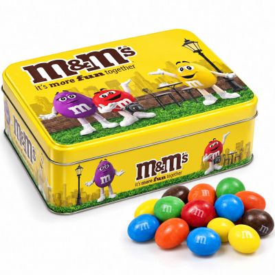 M&Ms Peanut suklaarakeet peltirasiassa 330g